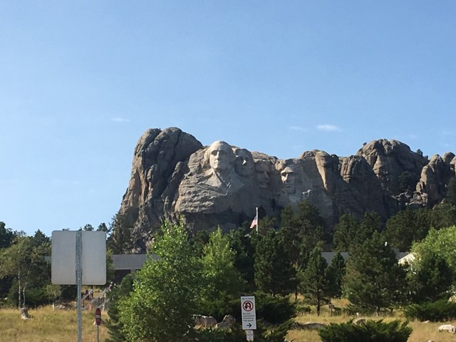 rushmore from road